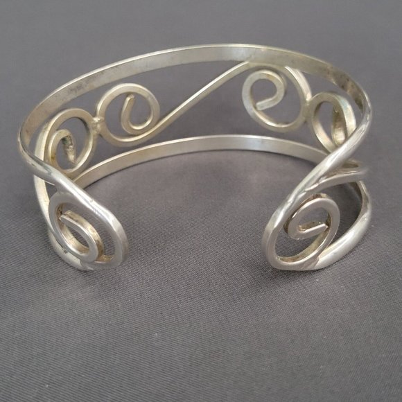 Womens Silver Tone Chunky Swirled Open Scroll Wrap Fashion Cuff Bracelet - Picture 4 of 7